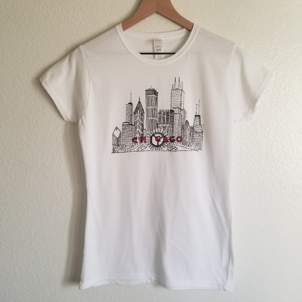 NWT 360 Chicago Graphic Tee